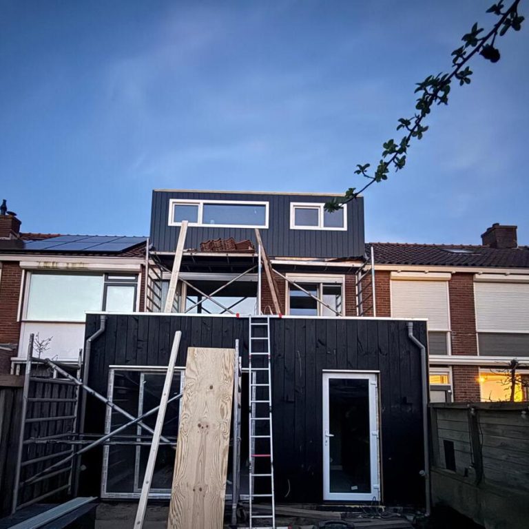 Plaatsing van prefab dakkapel van 5 meter